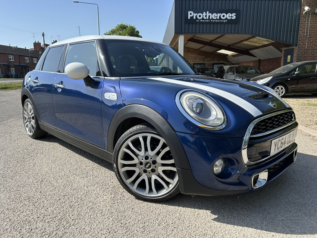 2014 MINI HATCH